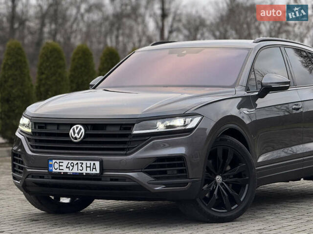 Сірий Фольксваген Туарег, об'ємом двигуна 3 л та пробігом 278 тис. км за 33700 $, фото 2 на Automoto.ua