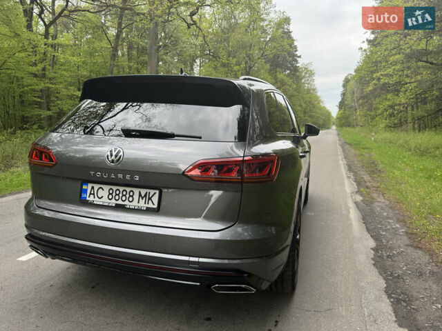 Серый Фольксваген Туарег, объемом двигателя 2.97 л и пробегом 128 тыс. км за 57500 $, фото 12 на Automoto.ua