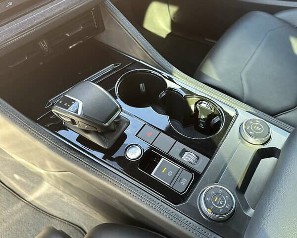 Сірий Фольксваген Туарег, об'ємом двигуна 2.99 л та пробігом 138 тис. км за 47500 $, фото 13 на Automoto.ua