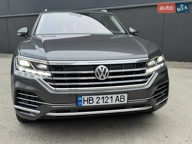 Серый Фольксваген Туарег, объемом двигателя 3 л и пробегом 246 тыс. км за 41750 $, фото 10 на Automoto.ua