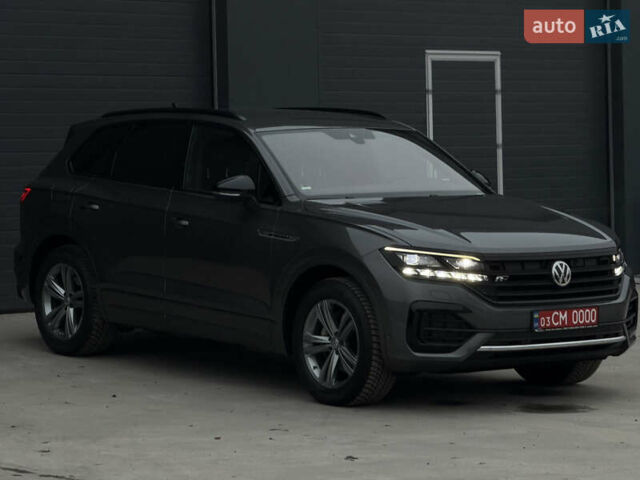 Сірий Фольксваген Туарег, об'ємом двигуна 3 л та пробігом 182 тис. км за 46000 $, фото 5 на Automoto.ua
