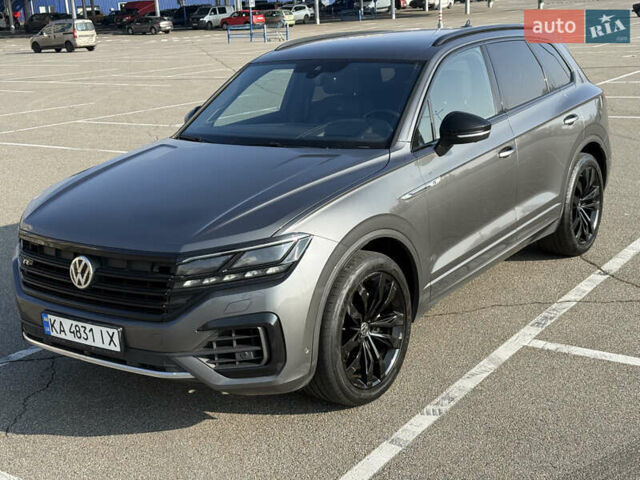 Серый Фольксваген Туарег, объемом двигателя 2.97 л и пробегом 214 тыс. км за 46700 $, фото 19 на Automoto.ua