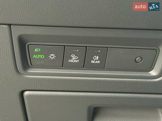 Сірий Фольксваген Туарег, об'ємом двигуна 3 л та пробігом 45 тис. км за 59999 $, фото 101 на Automoto.ua