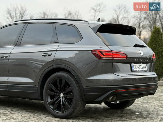 Сірий Фольксваген Туарег, об'ємом двигуна 3 л та пробігом 278 тис. км за 33700 $, фото 12 на Automoto.ua