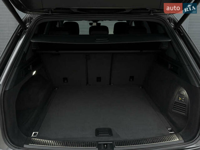 Сірий Фольксваген Туарег, об'ємом двигуна 3 л та пробігом 182 тис. км за 46000 $, фото 36 на Automoto.ua