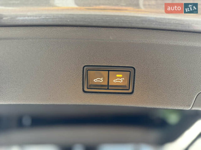 Сірий Фольксваген Туарег, об'ємом двигуна 3 л та пробігом 253 тис. км за 32900 $, фото 21 на Automoto.ua