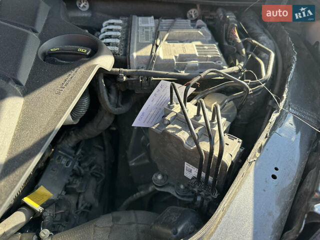 Сірий Фольксваген Туарег, об'ємом двигуна 2.99 л та пробігом 138 тис. км за 47500 $, фото 33 на Automoto.ua