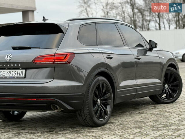 Сірий Фольксваген Туарег, об'ємом двигуна 3 л та пробігом 278 тис. км за 33700 $, фото 4 на Automoto.ua