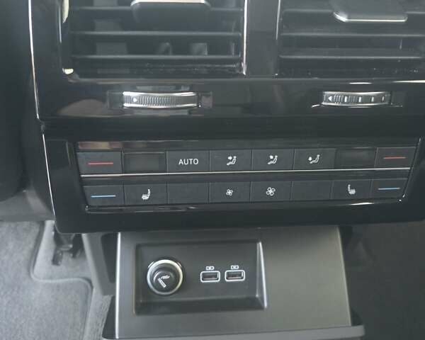 Сірий Фольксваген Туарег, об'ємом двигуна 2.97 л та пробігом 71 тис. км за 57900 $, фото 7 на Automoto.ua