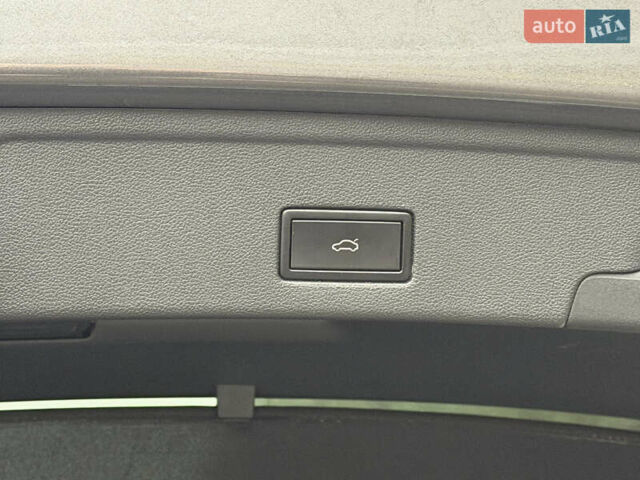 Сірий Фольксваген Туарег, об'ємом двигуна 3 л та пробігом 45 тис. км за 59999 $, фото 72 на Automoto.ua