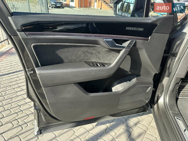 Сірий Фольксваген Туарег, об'ємом двигуна 2.99 л та пробігом 138 тис. км за 47500 $, фото 16 на Automoto.ua