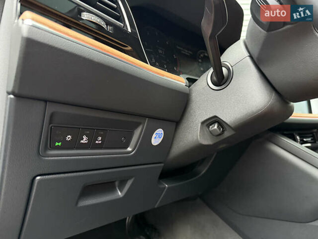 Серый Фольксваген Туарег, объемом двигателя 3 л и пробегом 85 тыс. км за 56500 $, фото 75 на Automoto.ua