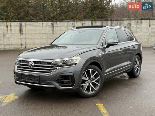 Серый Фольксваген Туарег, объемом двигателя 3 л и пробегом 85 тыс. км за 56500 $, фото 12 на Automoto.ua