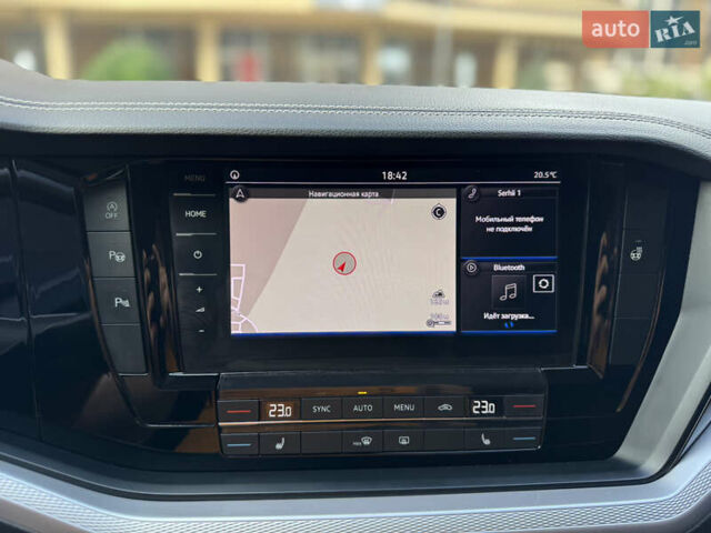 Сірий Фольксваген Туарег, об'ємом двигуна 3 л та пробігом 253 тис. км за 32900 $, фото 20 на Automoto.ua