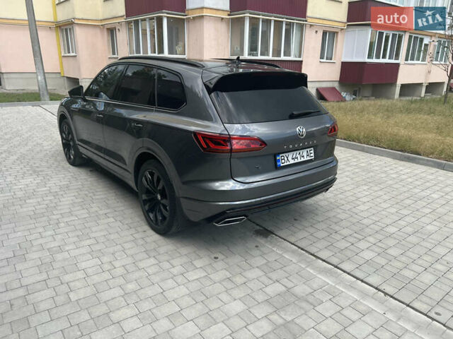 Серый Фольксваген Туарег, объемом двигателя 2.97 л и пробегом 166 тыс. км за 53000 $, фото 17 на Automoto.ua