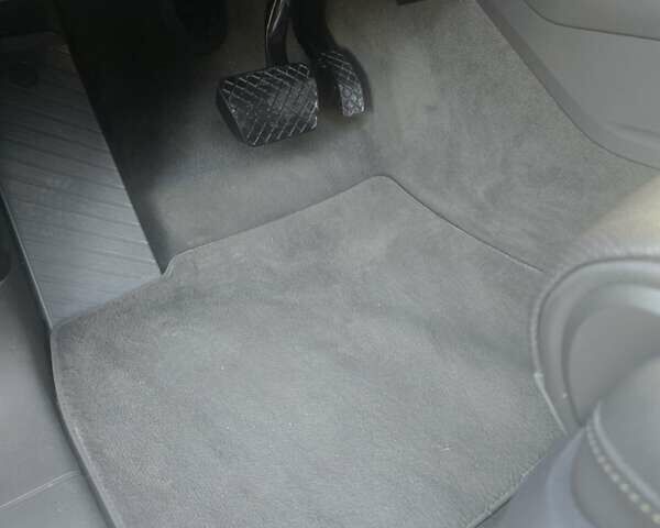 Сірий Фольксваген Туарег, об'ємом двигуна 2.97 л та пробігом 71 тис. км за 57900 $, фото 5 на Automoto.ua