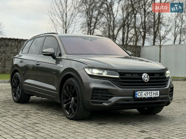 Сірий Фольксваген Туарег, об'ємом двигуна 3 л та пробігом 278 тис. км за 33700 $, фото 19 на Automoto.ua