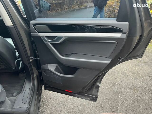 Серый Фольксваген Туарег, объемом двигателя 3.6 л и пробегом 117 тыс. км за 39990 $, фото 34 на Automoto.ua