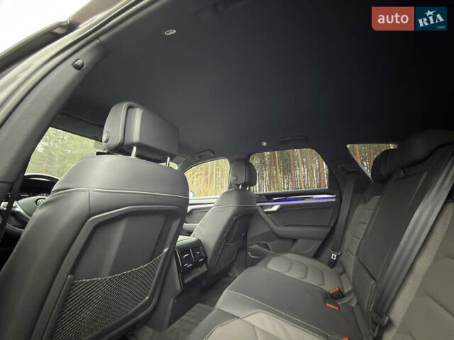 Сірий Фольксваген Туарег, об'ємом двигуна 3 л та пробігом 45 тис. км за 59999 $, фото 70 на Automoto.ua