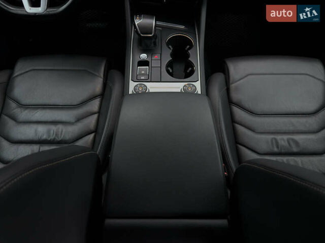 Сірий Фольксваген Туарег, об'ємом двигуна 3 л та пробігом 278 тис. км за 33700 $, фото 61 на Automoto.ua