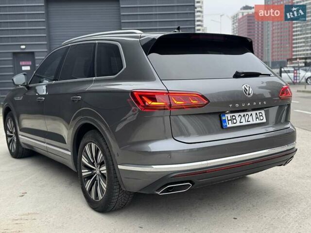 Серый Фольксваген Туарег, объемом двигателя 3 л и пробегом 246 тыс. км за 41750 $, фото 44 на Automoto.ua
