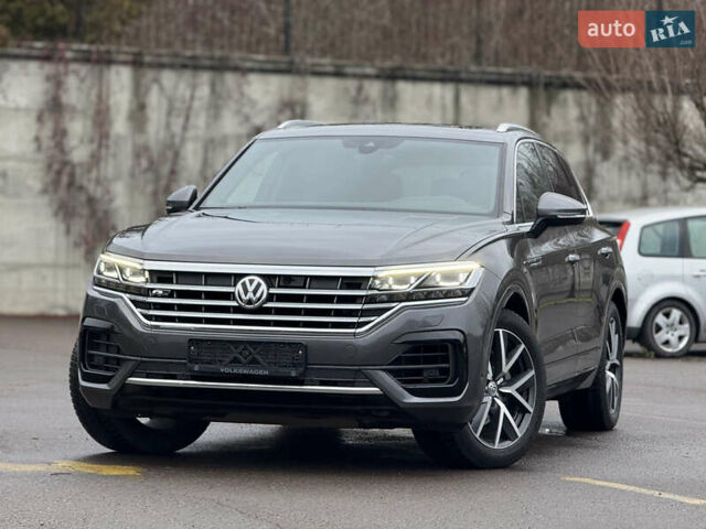 Серый Фольксваген Туарег, объемом двигателя 3 л и пробегом 85 тыс. км за 56500 $, фото 8 на Automoto.ua