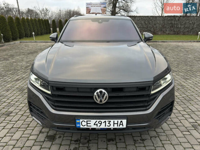 Сірий Фольксваген Туарег, об'ємом двигуна 3 л та пробігом 278 тис. км за 33700 $, фото 18 на Automoto.ua