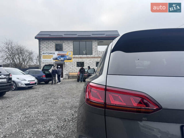 Серый Фольксваген Туарег, объемом двигателя 2.97 л и пробегом 155 тыс. км за 54500 $, фото 21 на Automoto.ua