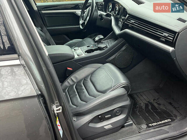 Серый Фольксваген Туарег, объемом двигателя 3.6 л и пробегом 117 тыс. км за 39990 $, фото 14 на Automoto.ua