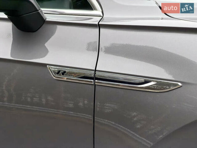 Сірий Фольксваген Туарег, об'ємом двигуна 3 л та пробігом 45 тис. км за 59999 $, фото 27 на Automoto.ua