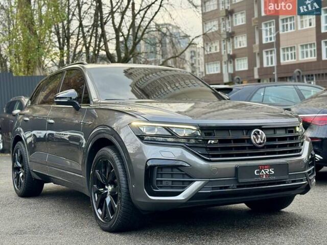Серый Фольксваген Туарег, объемом двигателя 2.97 л и пробегом 142 тыс. км за 49700 $, фото 6 на Automoto.ua