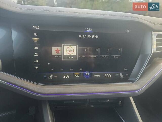 Сірий Фольксваген Туарег, об'ємом двигуна 2.97 л та пробігом 71 тис. км за 57900 $, фото 2 на Automoto.ua