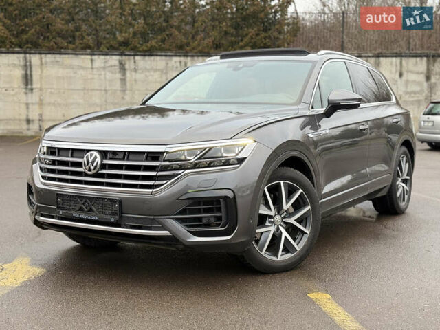 Серый Фольксваген Туарег, объемом двигателя 3 л и пробегом 85 тыс. км за 56500 $, фото 14 на Automoto.ua