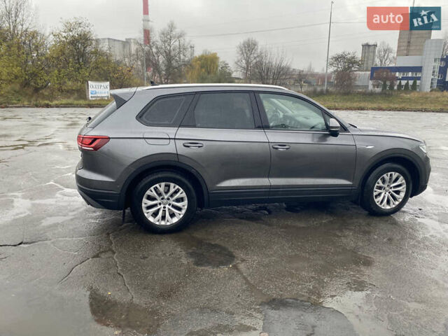 Серый Фольксваген Туарег, объемом двигателя 2.99 л и пробегом 117 тыс. км за 39900 $, фото 9 на Automoto.ua