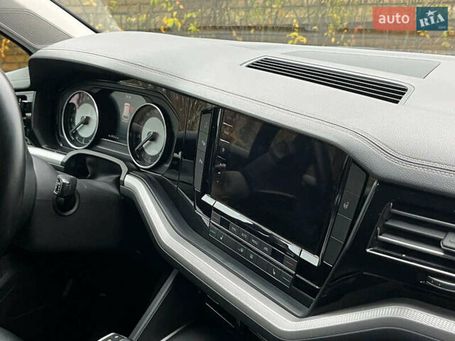 Серый Фольксваген Туарег, объемом двигателя 3.6 л и пробегом 117 тыс. км за 39990 $, фото 19 на Automoto.ua