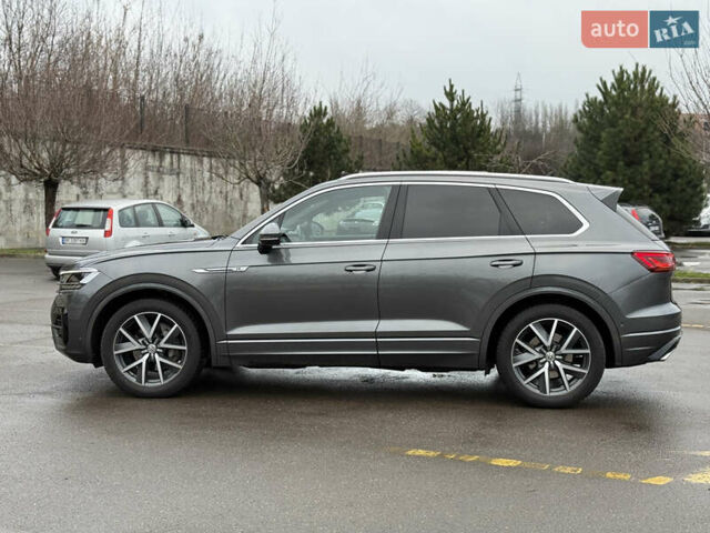 Серый Фольксваген Туарег, объемом двигателя 3 л и пробегом 85 тыс. км за 56500 $, фото 15 на Automoto.ua