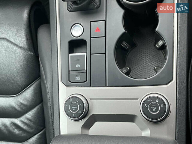 Серый Фольксваген Туарег, объемом двигателя 3.6 л и пробегом 117 тыс. км за 39990 $, фото 21 на Automoto.ua