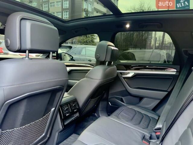 Серый Фольксваген Туарег, объемом двигателя 2.97 л и пробегом 142 тыс. км за 49700 $, фото 15 на Automoto.ua