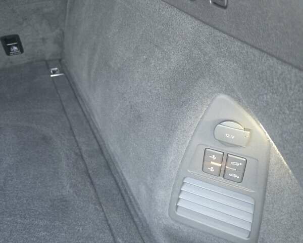 Сірий Фольксваген Туарег, об'ємом двигуна 2.97 л та пробігом 71 тис. км за 57900 $, фото 34 на Automoto.ua