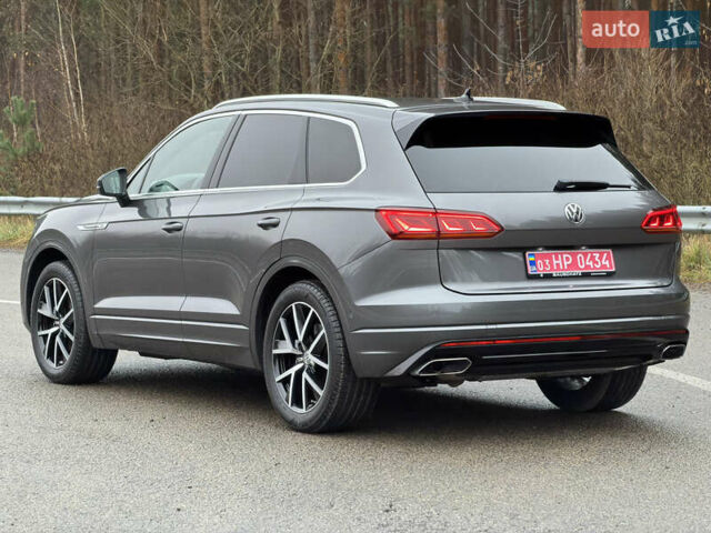Сірий Фольксваген Туарег, об'ємом двигуна 3 л та пробігом 45 тис. км за 59999 $, фото 4 на Automoto.ua