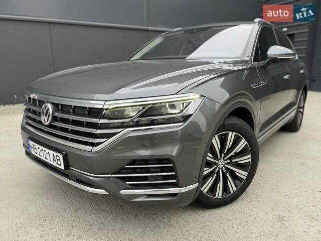 Серый Фольксваген Туарег, объемом двигателя 3 л и пробегом 246 тыс. км за 41750 $, фото 56 на Automoto.ua
