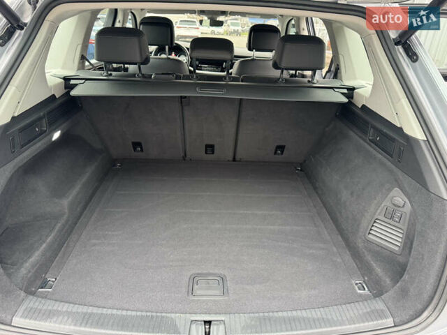 Серый Фольксваген Туарег, объемом двигателя 3 л и пробегом 127 тыс. км за 34950 $, фото 16 на Automoto.ua