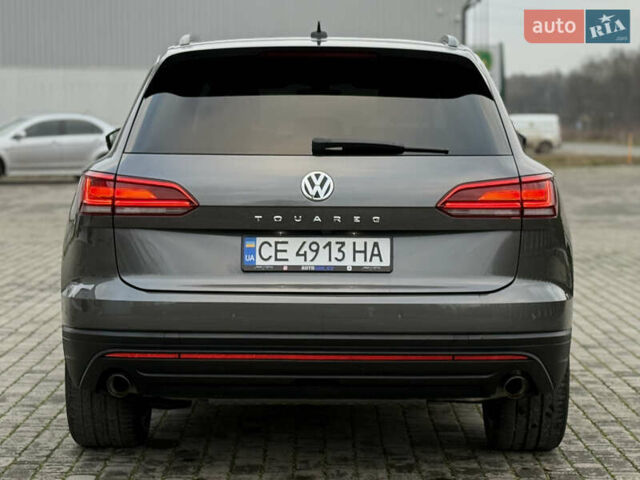 Сірий Фольксваген Туарег, об'ємом двигуна 3 л та пробігом 278 тис. км за 33700 $, фото 6 на Automoto.ua