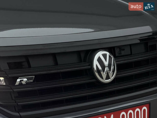 Сірий Фольксваген Туарег, об'ємом двигуна 3 л та пробігом 182 тис. км за 46000 $, фото 30 на Automoto.ua