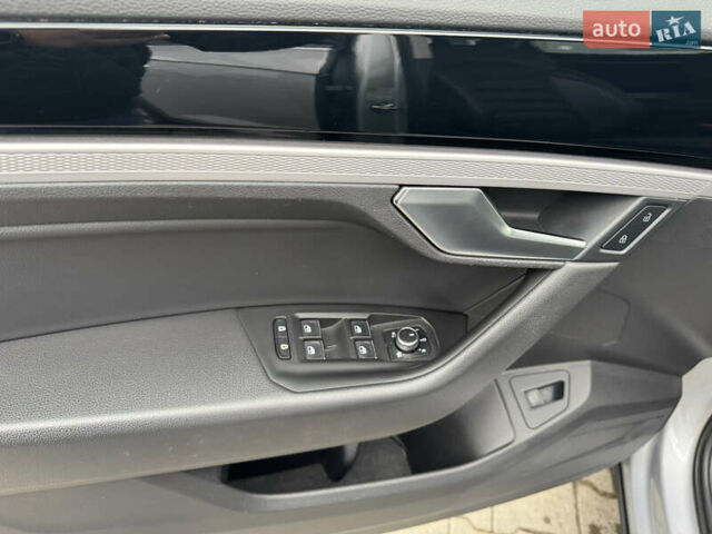 Серый Фольксваген Туарег, объемом двигателя 3 л и пробегом 127 тыс. км за 34950 $, фото 12 на Automoto.ua