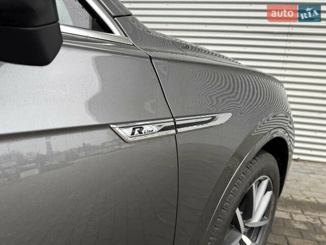 Серый Фольксваген Туарег, объемом двигателя 3 л и пробегом 85 тыс. км за 56500 $, фото 27 на Automoto.ua