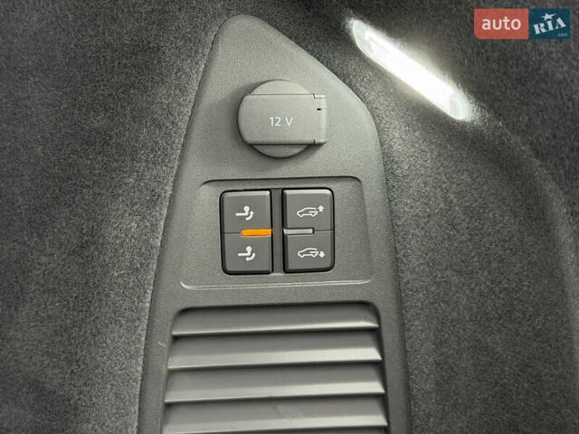 Сірий Фольксваген Туарег, об'ємом двигуна 3 л та пробігом 45 тис. км за 59999 $, фото 75 на Automoto.ua