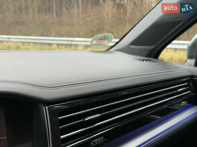 Сірий Фольксваген Туарег, об'ємом двигуна 3 л та пробігом 45 тис. км за 59999 $, фото 124 на Automoto.ua