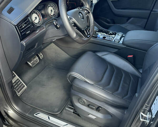 Сірий Фольксваген Туарег, об'ємом двигуна 2.99 л та пробігом 138 тис. км за 47500 $, фото 9 на Automoto.ua