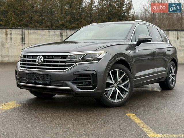 Серый Фольксваген Туарег, объемом двигателя 3 л и пробегом 85 тыс. км за 56500 $, фото 11 на Automoto.ua